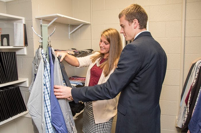 UF Receives Larger Great Lakes Grant to Provide Paid Student Internships