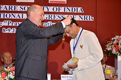 Ghose accepting the 2018 Hind Rattan Award in Bangkok on Jan. 9.