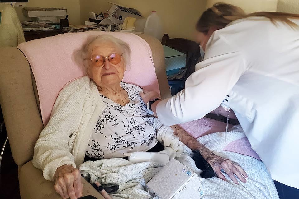 Alyssa Maier administers COVID-19 vaccine to her Great-Grandma
