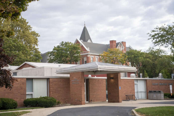 Exterior view of AMU building on Findlay's campus.
